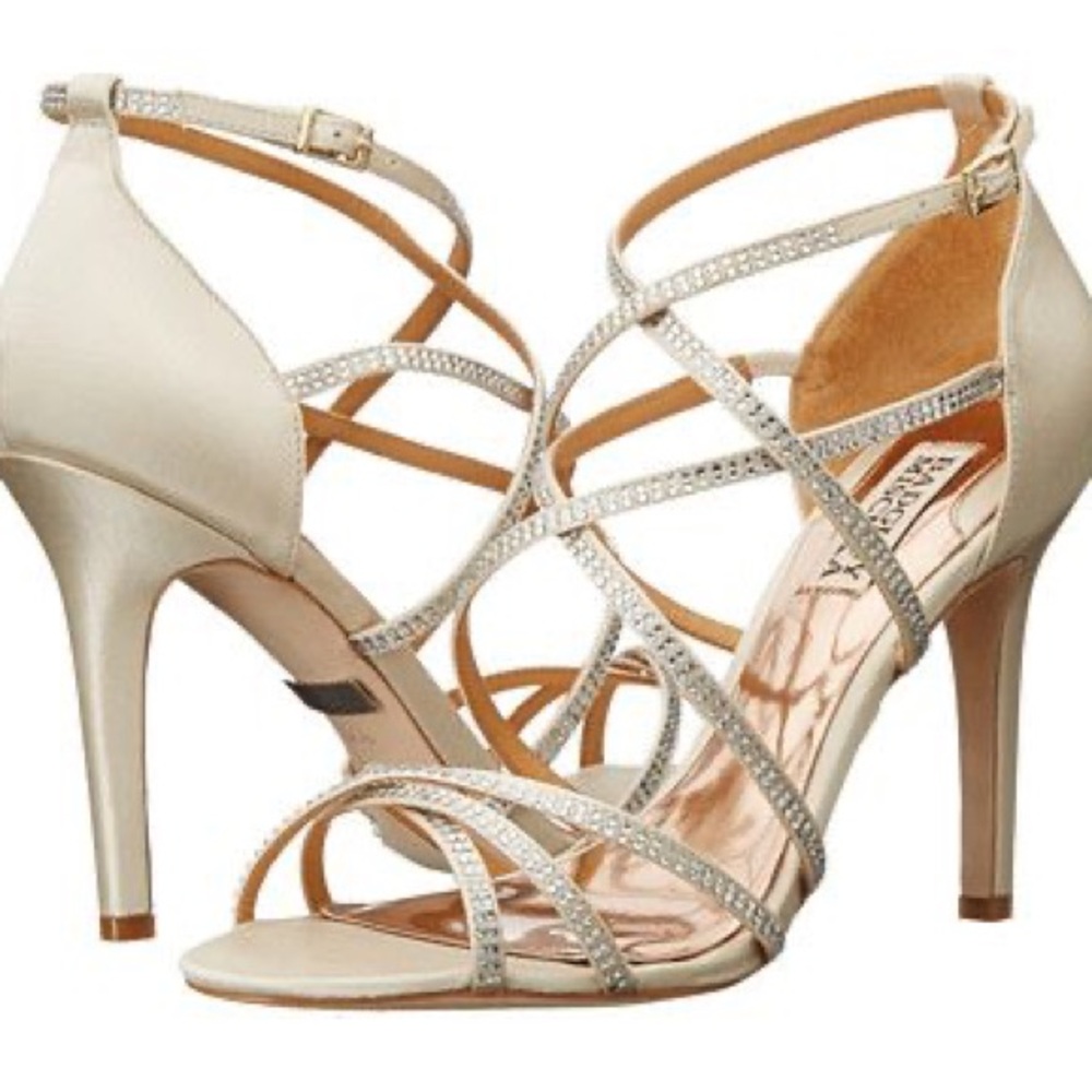 Badgley Mischka Meghan Heels in Champagne Size 7.5